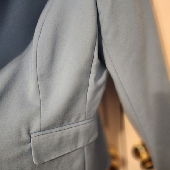 Adorable Blue Blazer Suit Jacket. Modern Contemporary. Day to Night.‎ 16. NEW - Picture 8 of 8